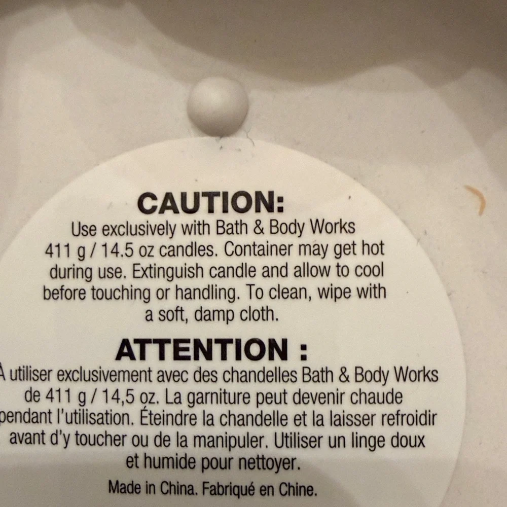 Bath & Body Works White Holographic Seashell 3 wick Candle Holder Brand New - Picture 3 of 9